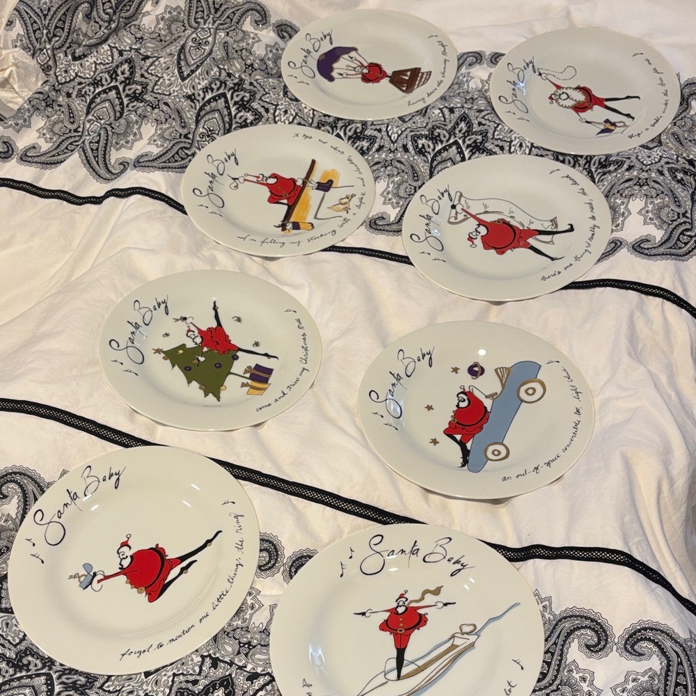 Pottery Barn Santa Baby Holiday Plate Set Salad or Dessert 8.5” set of‎ 8